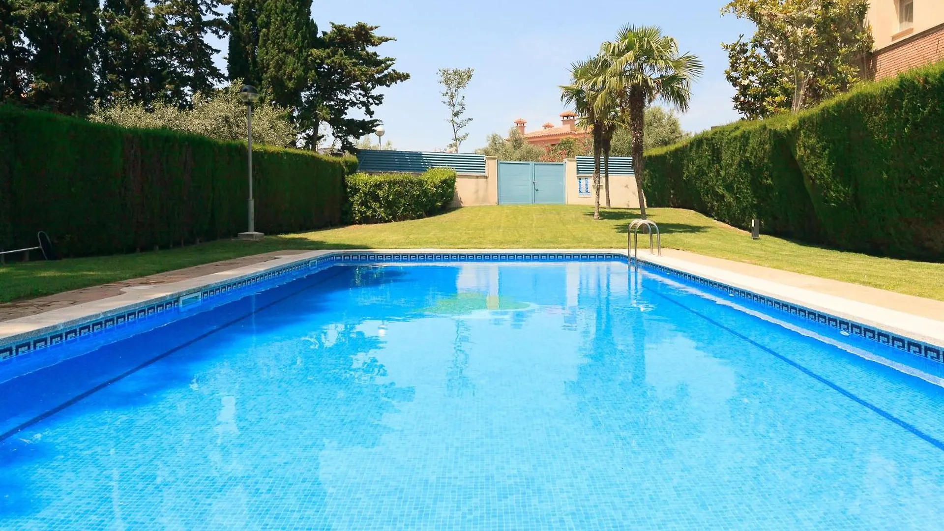 Uhc Els Pins Apartments Salou