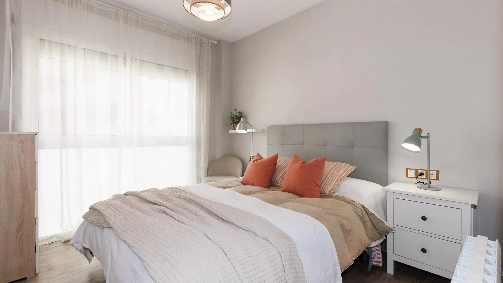 Uhc Els Pins Apartments Salou
