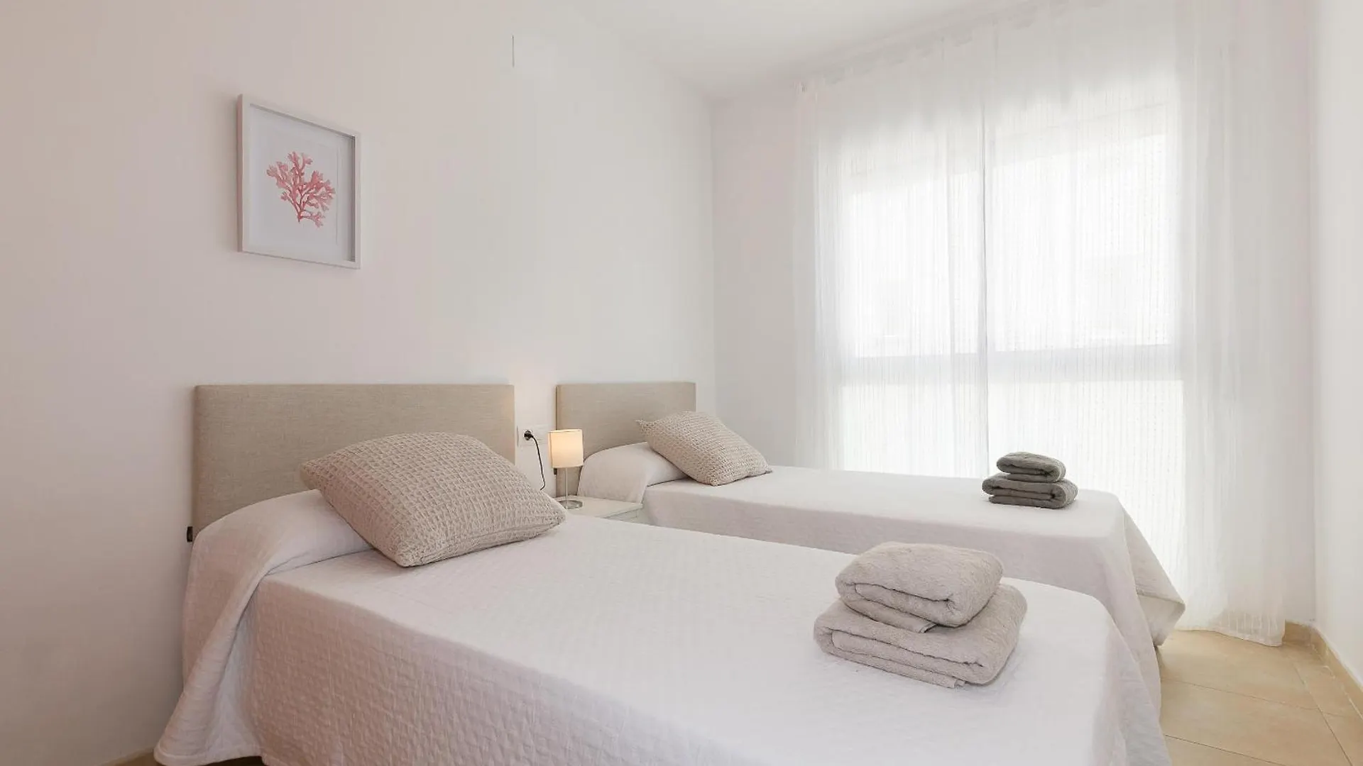 Uhc Els Pins Apartments Salou