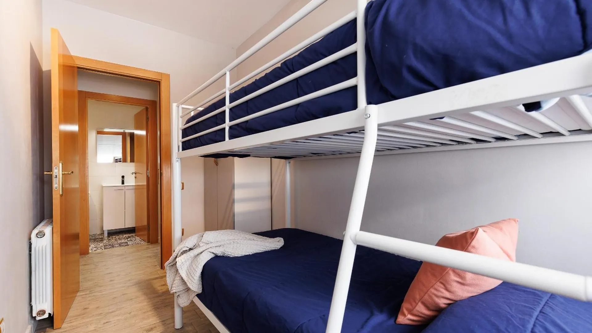 Uhc Els Pins Apartments Salou