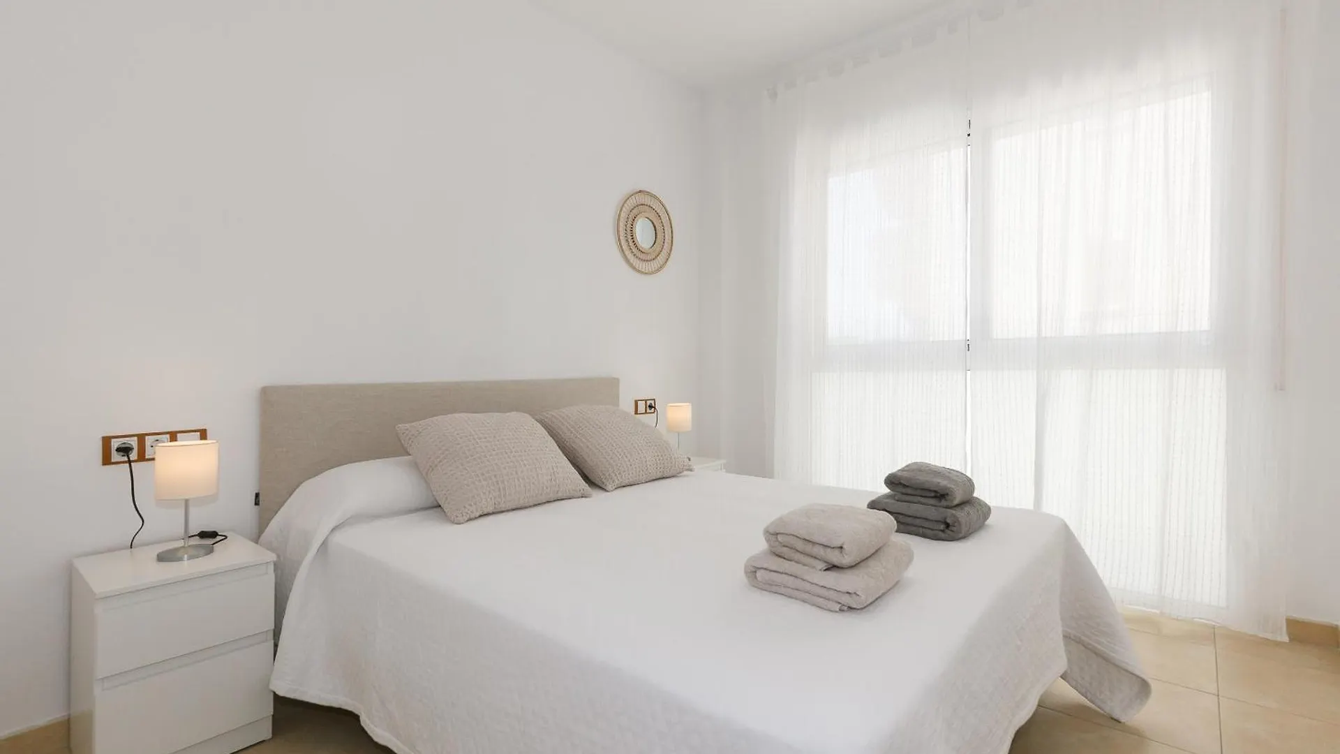 Uhc Els Pins Apartments Salou