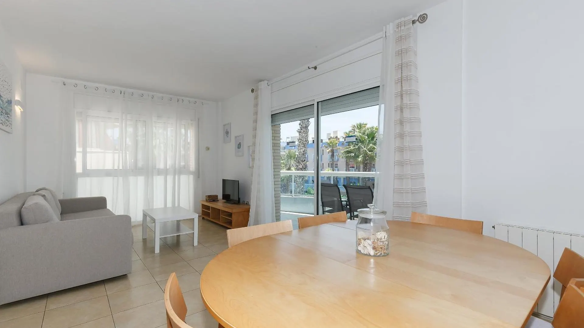 Uhc Els Pins Apartments Salou