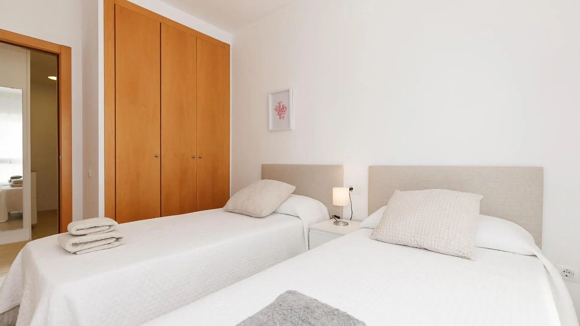Uhc Els Pins Apartments Salou Spain
