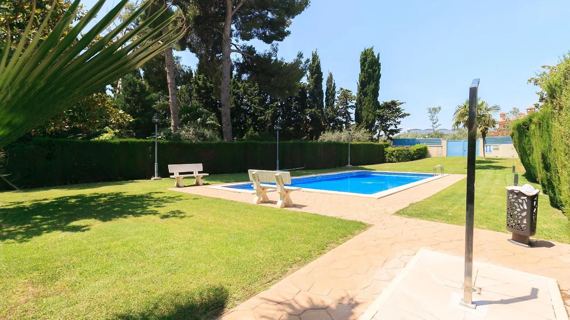 Uhc Els Pins Apartments Salou Spain