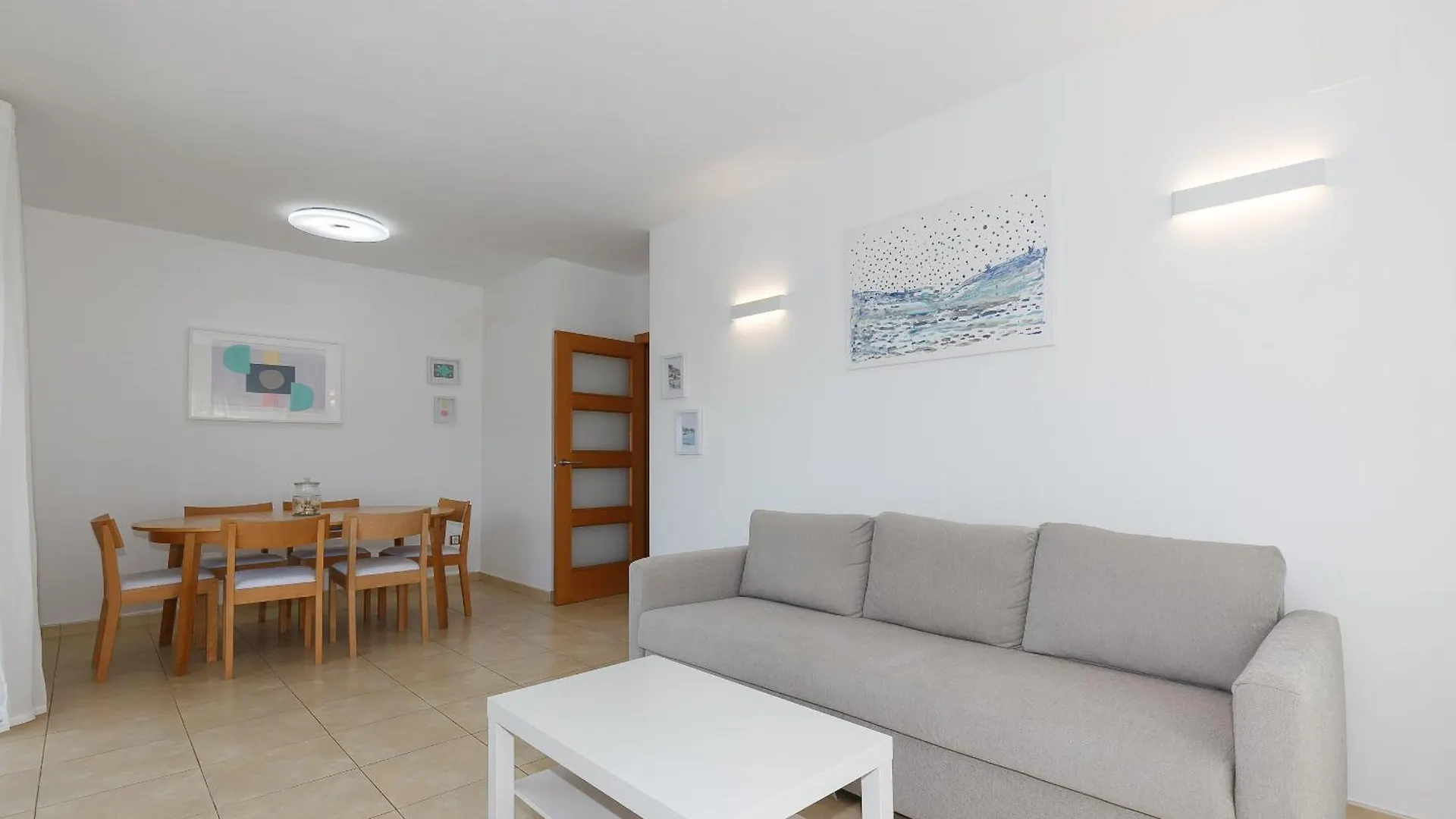 Uhc Els Pins Apartments Salou Spain