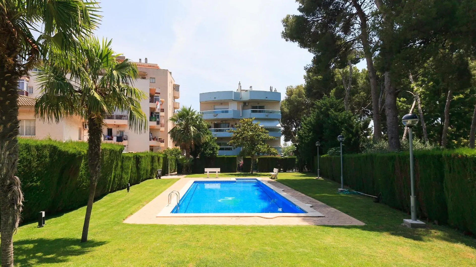 Uhc Els Pins Apartments Salou