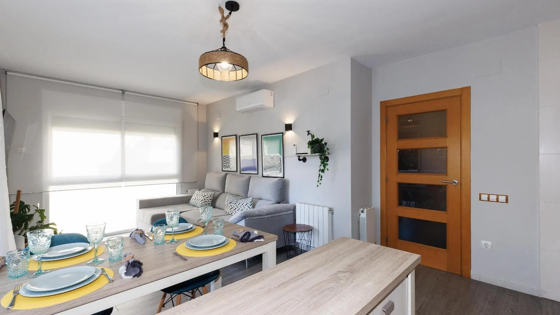 Uhc Els Pins Apartments Salou