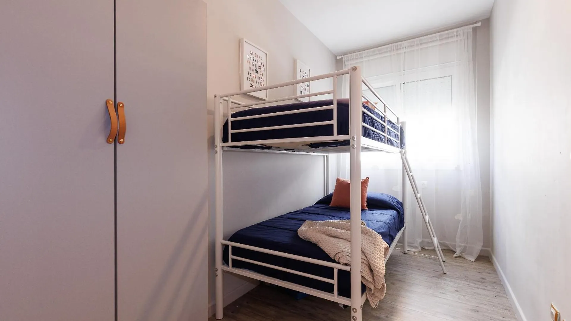 Uhc Els Pins Apartments Salou