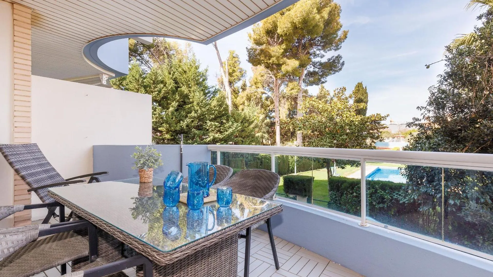 Uhc Els Pins Apartments Salou