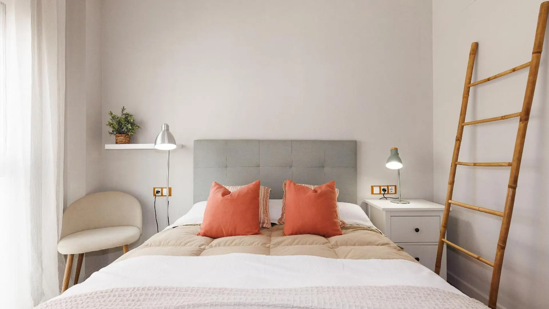 Uhc Els Pins Apartments Salou