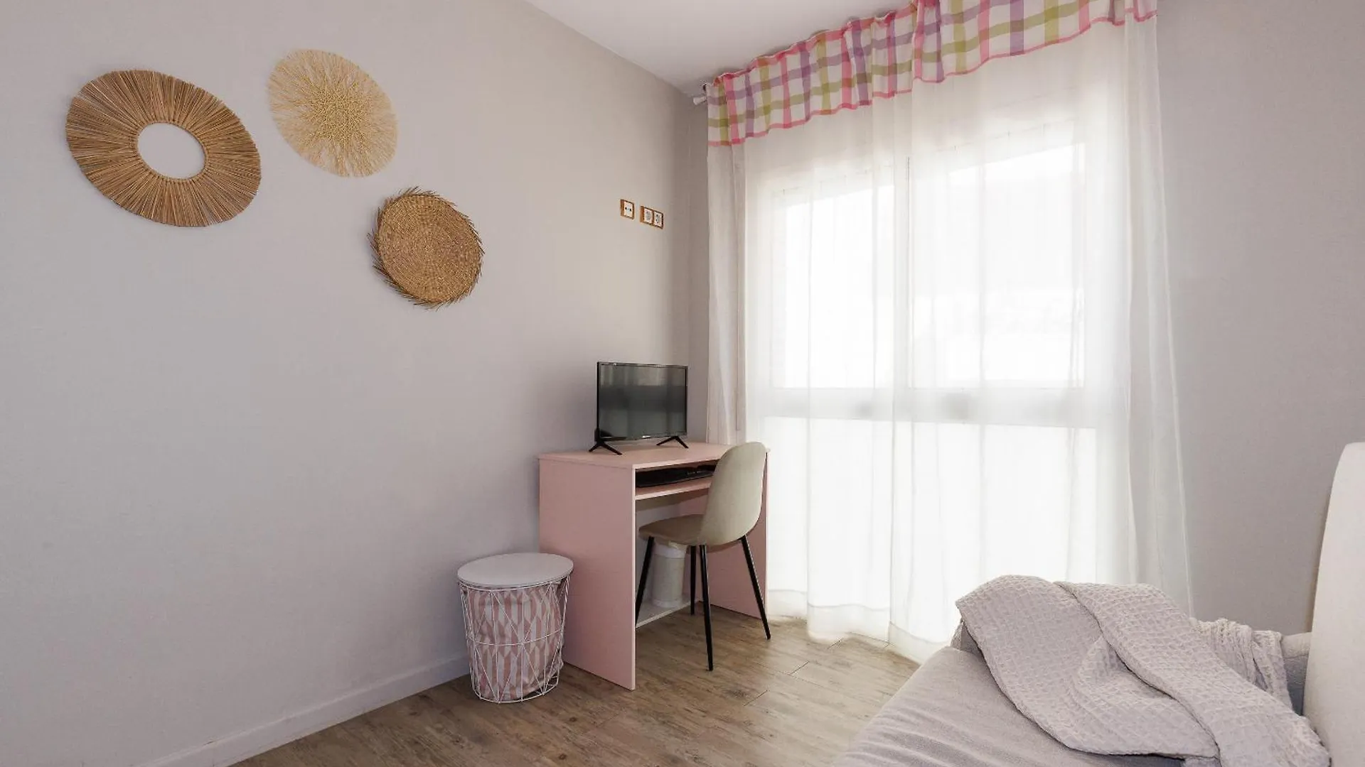 Uhc Els Pins Apartments Salou Spain